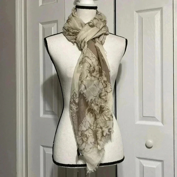 Marcus Adler beige & tan scarf - Picture 3 of 8